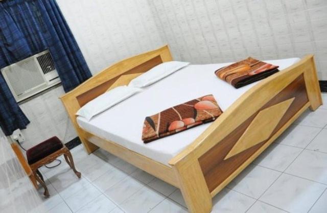 Lloyds Guest House, North Boag Road, T. Nagar Chennai Bagian luar foto